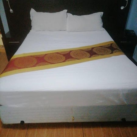 White City Inn 가보로네 외부 사진