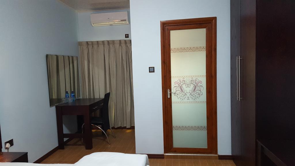 White City Inn 가보로네 외부 사진