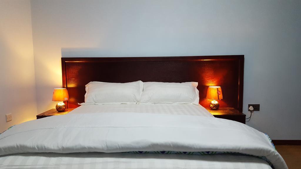 White City Inn 가보로네 외부 사진